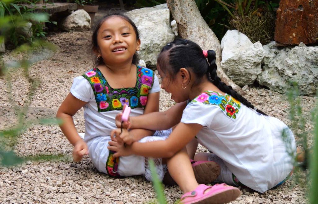 famille maya de coba