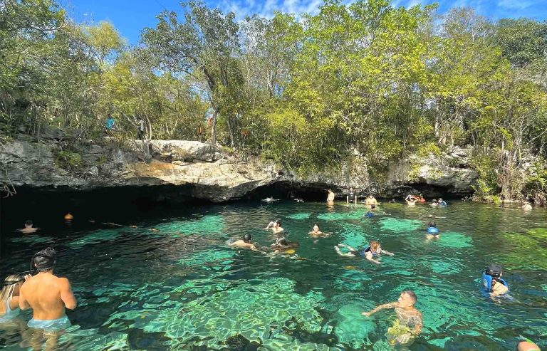 Le Cenote Azul à Playa del Carmen | Guide 2026